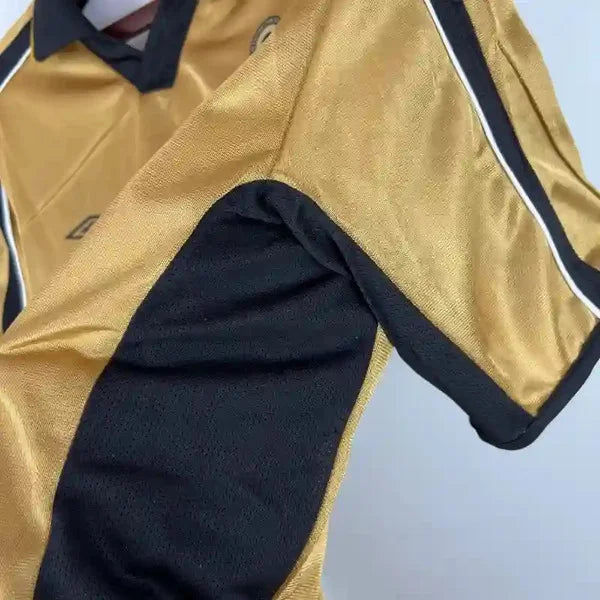 Manchester United 2001-02 Retro | 100th Anniversary