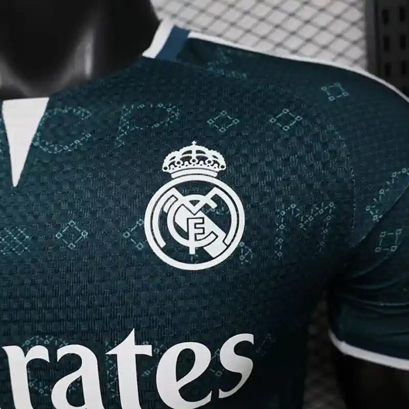 Real Madrid 26-27 Away | Player Version
