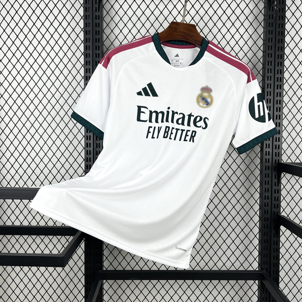 Real Madrid 26-27 Home | Fan Version